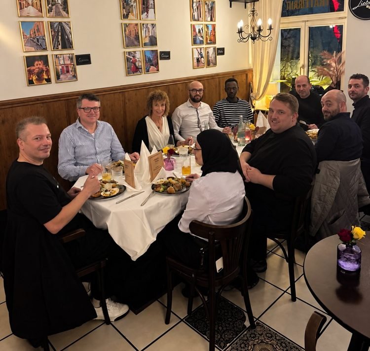 Das Team der Berrou Bahndienste GmbH beim gemeinsamen Abend